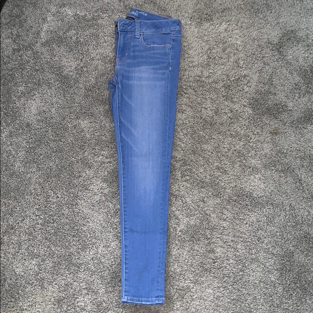 American Eagle light blue (short) skinny jeans